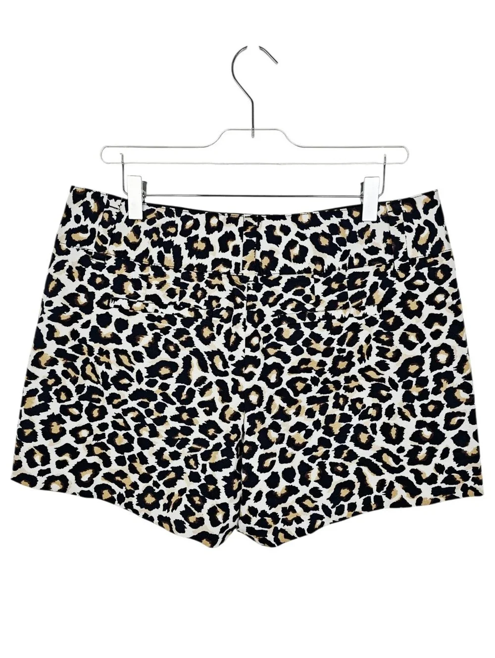 White House Black Market Leopard Print Shorts NWT - Picture 2 of 8